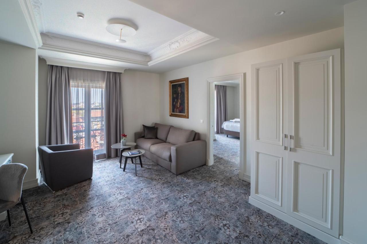 Vizualiza Residence Hotel Plovdiv Luaran gambar